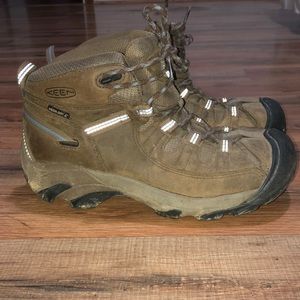 Women’s Keen Hiking Boots